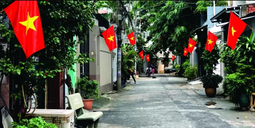 Cửa hàng cờ Đức Cường sản xuất cờ tổ quốc