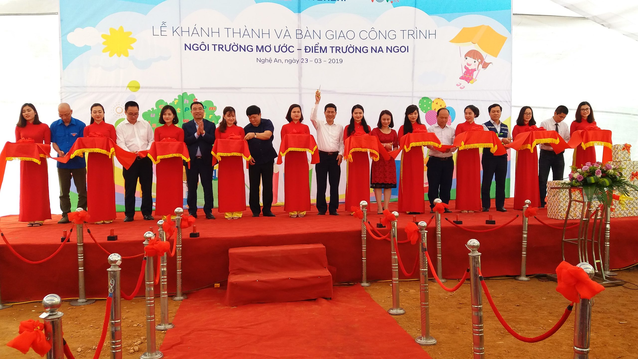 Dịch vụ cho thuê bộ cắt băng khai trương hoàn hảo - Ảnh 11