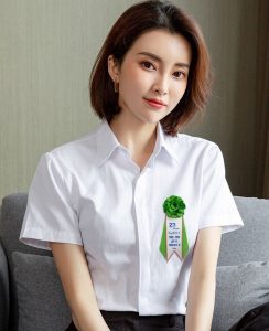 Mẫu hoa Mã Số 01: là mẫu hoa hiện đại kích thước phù hợp là mẫu hoa được chúng tôi nhập khẩu từ nước ngoài về, rất phù hợp cho các buổi lễ trọng đại như: Lễ khai trương, Lễ ra mắt sản phẩm, các buổi lễ tri ân, year end party,..

Đây là một lựa chọn hoàn hảo cho một buổi lễ mang phong cách hiện đại được nhiều đơn vị lựa chọn.