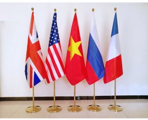 Cột cờ văn phòng - Tạo nên không gian làm việc chuyên nghiệp

✅ Mã Sản Phẩm: CỜ VĂN PHÒNG - CỜ PHÒNG HỌP - CỘT CỜ INOX

✅ Tư vấn báo giá: Gọi Ngay




Quy cách kỹ thuật của CỜ VĂN PHÒNG - CỜ PHÒNG HỌP - CỘT CỜ INOX
✔️ Chất liệu: Vài lụa phi bóng in kỹ thuật số 2 mặt

✔️ Kích thước: Kích thước lá cờ 90x140cm, kích cỡ của chân cờ 2m

✔️ Màu sắc: Có nhiều loại màu sắc khác nhau để bạn lựa chọn:



✔️ Cột cờ inox văn phòng dùng trong phòng họp, hội trường, phòng làm việc, tiếp khách, văn phòng hội trường tiếp khách quốc tế.

✔️ Cột cờ văn phòng thường được dùng in Quốc Kỳ các nước, in logo các đối tác, dùng trong các sự kiện đón tiếp khách Quốc tế, các sự kiện chính trị lớn của Quốc Gia, tiếp đón các đoàn khách lớn, các sự kiện lớn của Quốc Gia, làm tăng vẻ trang trọng cho phòng tiếp đón, nhận diện đoàn khách tiếp đón.

✔️ Cột cờ văn phòng không chỉ là một sản phẩm trang trí cho văn phòng của bạn, mà còn là một công cụ quảng bá thương hiệu hiệu quả. Chúng tôi có thể in logo hoặc thông điệp của bạn lên sản phẩm để quảng bá thương hiệu và thu hút sự chú ý của khách hàng.

✔️ Sản phẩm của chúng tôi được làm từ chất liệu chất lượng cao, đảm bảo độ bền và độ bền màu. Chúng tôi cam kết cung cấp cho bạn một sản phẩm chất lượng và đẹp mắt để tạo nên không gian làm việc chuyên nghiệp cho văn phòng của bạn.