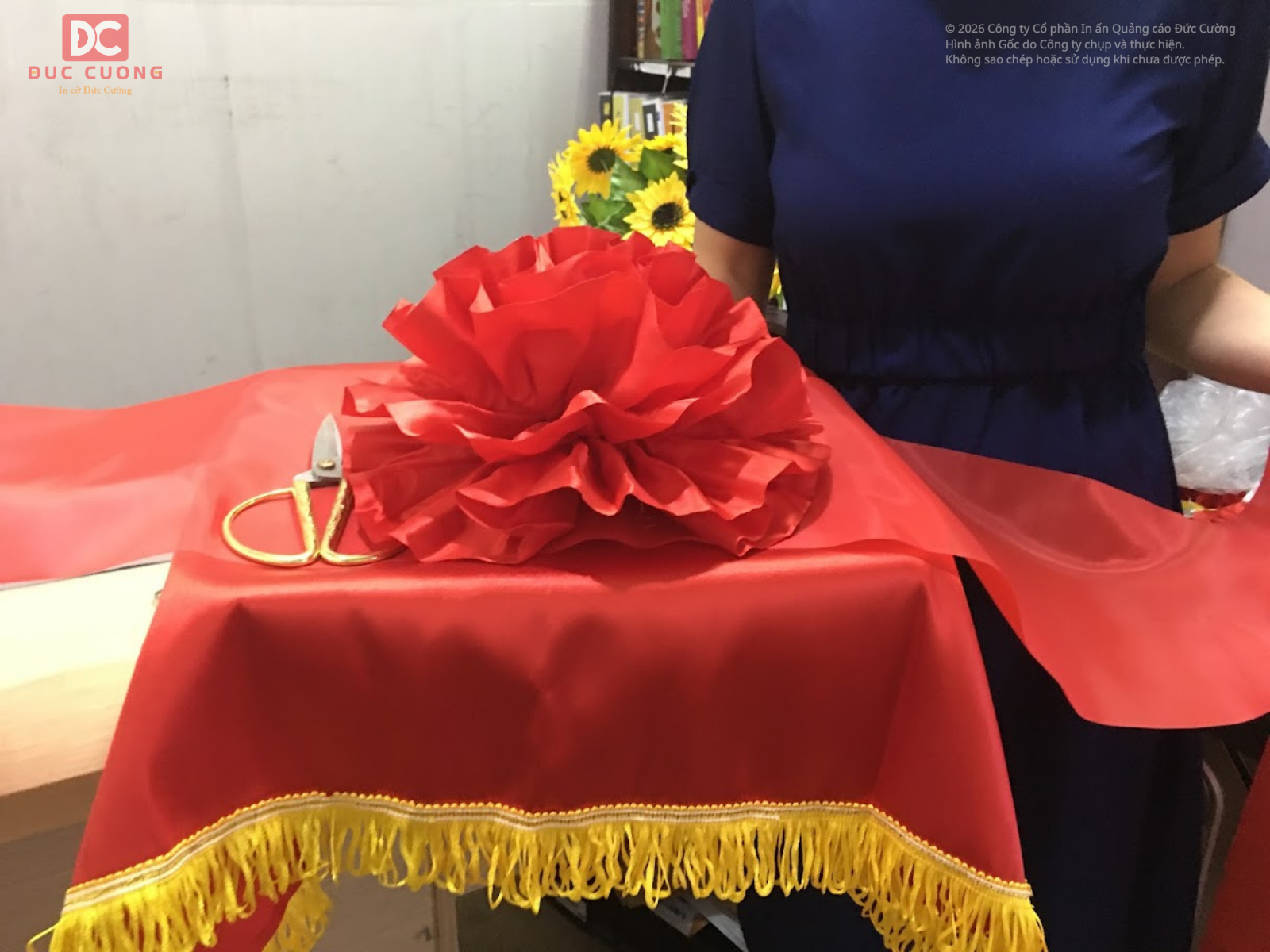 Bộ cắt băng khai trương Đức Cường
